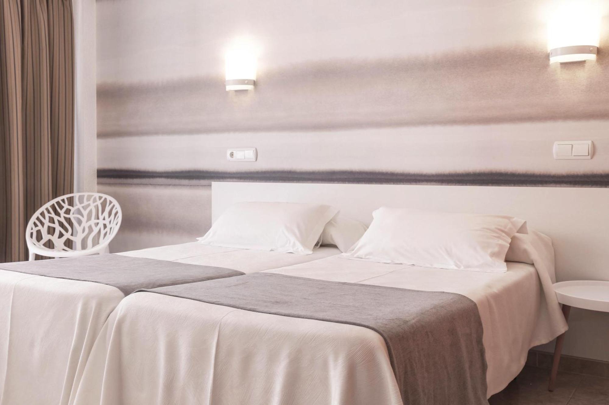 Kaktus Hotel Volga - Adults Recommended Calella Bagian luar foto